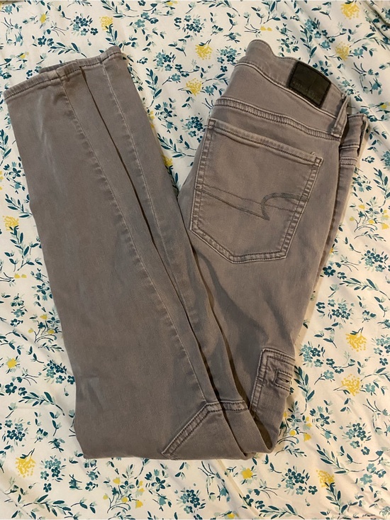 American Eagle Outfitters Pants - Women’s Gray Slim Jeans - Neutral Gray Stretch Denim- 6 pockets- size 6